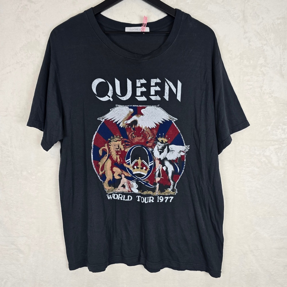 Daydreamer Queen World Tour 1977 Graphic T-Shirt Mens Medium Black Rock Band Tee